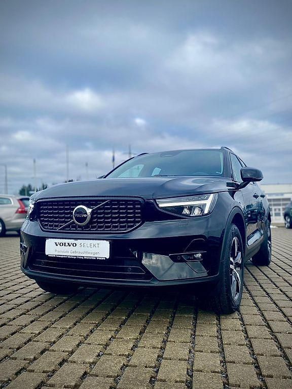 Gebraucht Volvo XC40 Plus 163 PS (119 kW) 2022 Schwarz SUV