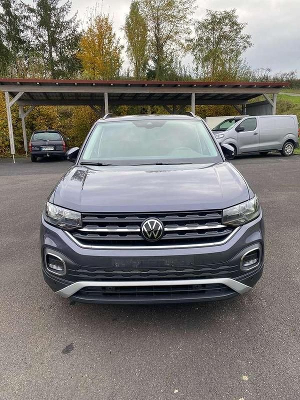 Gebraucht VW T-Cross Active 110 PS (80 kW) 2023 Rauchgrau metallic SUV
