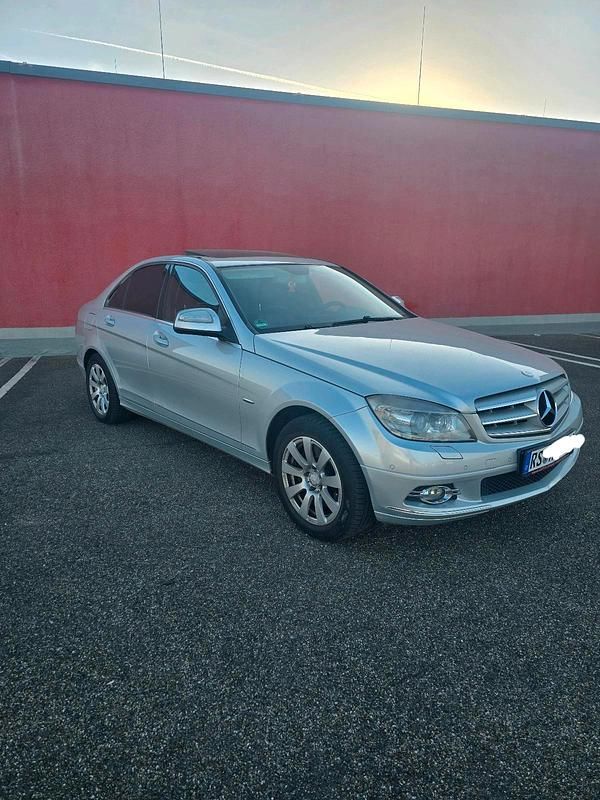 Gebraucht Mercedes C320 224 PS (164 kW) 2007 Silber Limousine