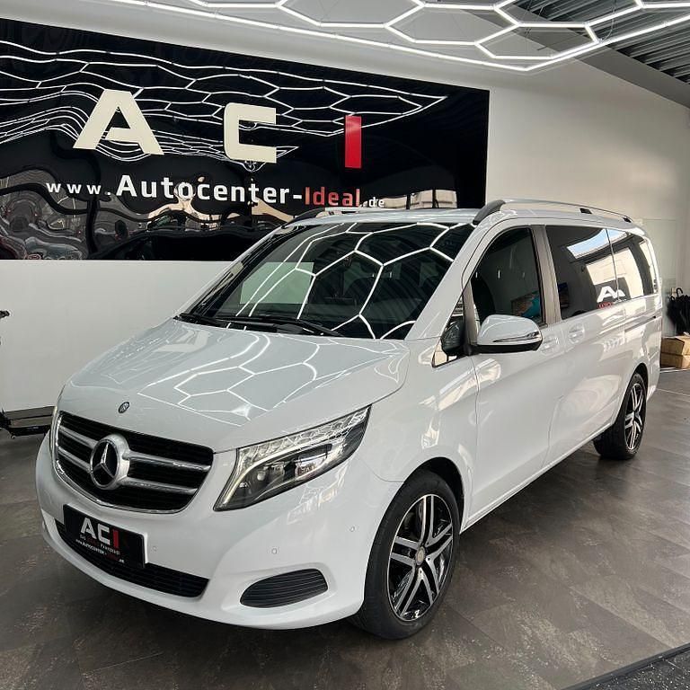 Weiß Gebraucht 2017 Mercedes V250 Sport Van / Kleinbus | 34.990 € (Guter Preis) - Bild 1/4