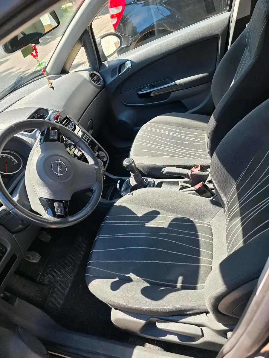 Gebraucht Opel Corsa 80 PS (58 kW) 2010 Kleinwagen