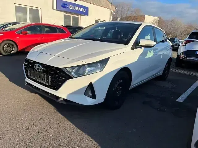 Gebraucht Hyundai i20 Edition 30 101 PS (74 kW) 2022 Weiß Limousine