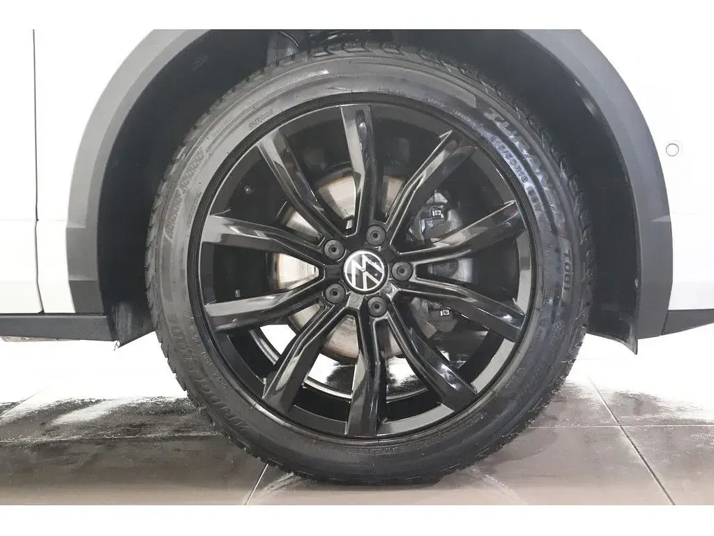 Gebraucht VW T-Roc R-line 150 PS (110 kW) 2023 Weiß SUV