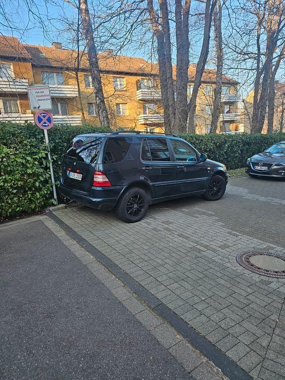 Orange Gebraucht 1999 Mercedes ML320 SUV | 3.600 € - Bild 1/4