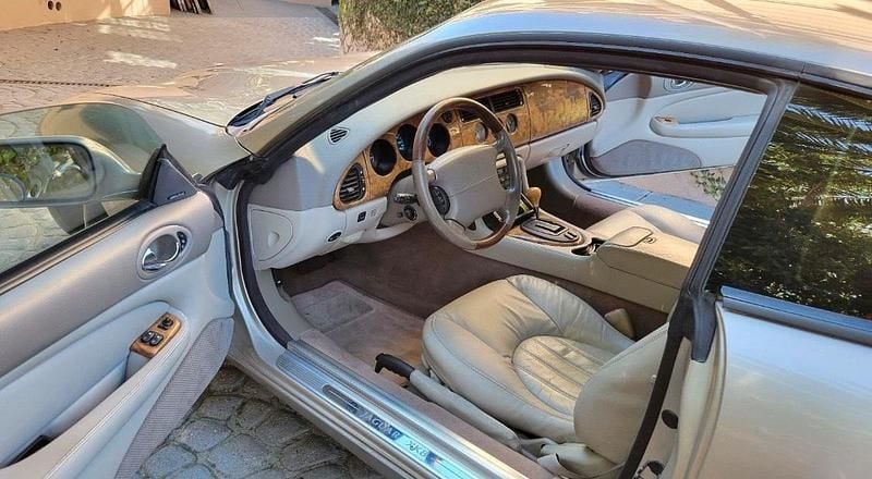 Gebraucht Jaguar XK8 300 PS (220 kW) 2001 Gold Coupé