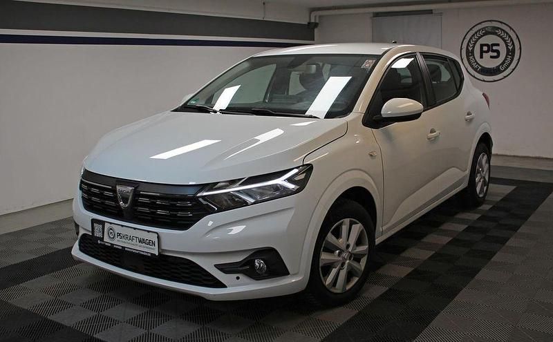 Weiß Gebraucht 2021 Dacia Sandero Comfort Limousine | 10.880 € (Guter Preis) - Bild 1/4