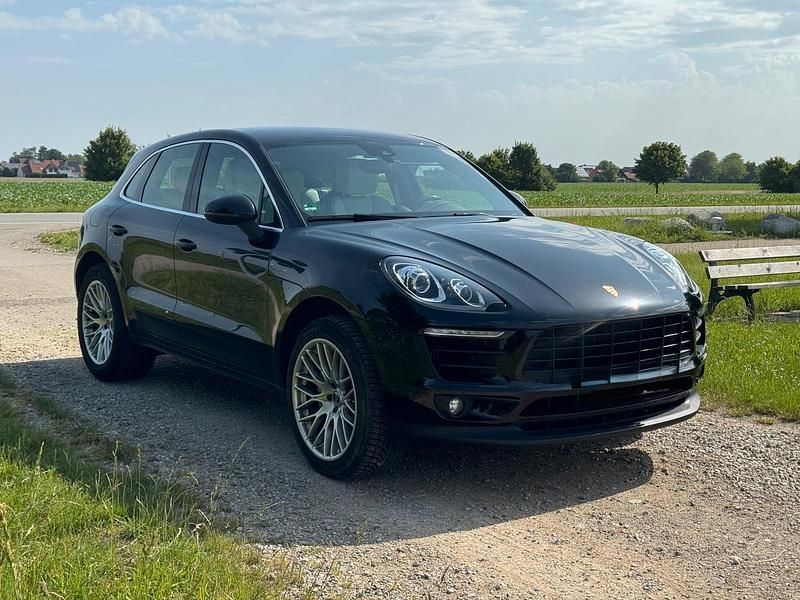 Schwarz Gebraucht 2017 Porsche Macan S SUV | 43.000 € (Fairer Preis) - Bild 1/4