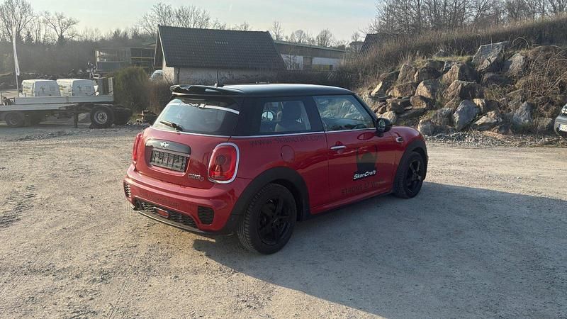 Gebraucht Mini Cooper D 116 PS (85 kW) 2015 Rot Kleinwagen