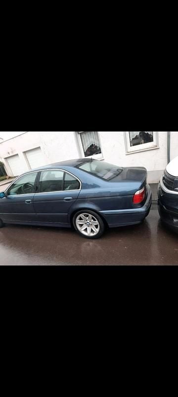 Gebraucht BMW 525 193 PS (141 kW) 2002 Blau Limousine