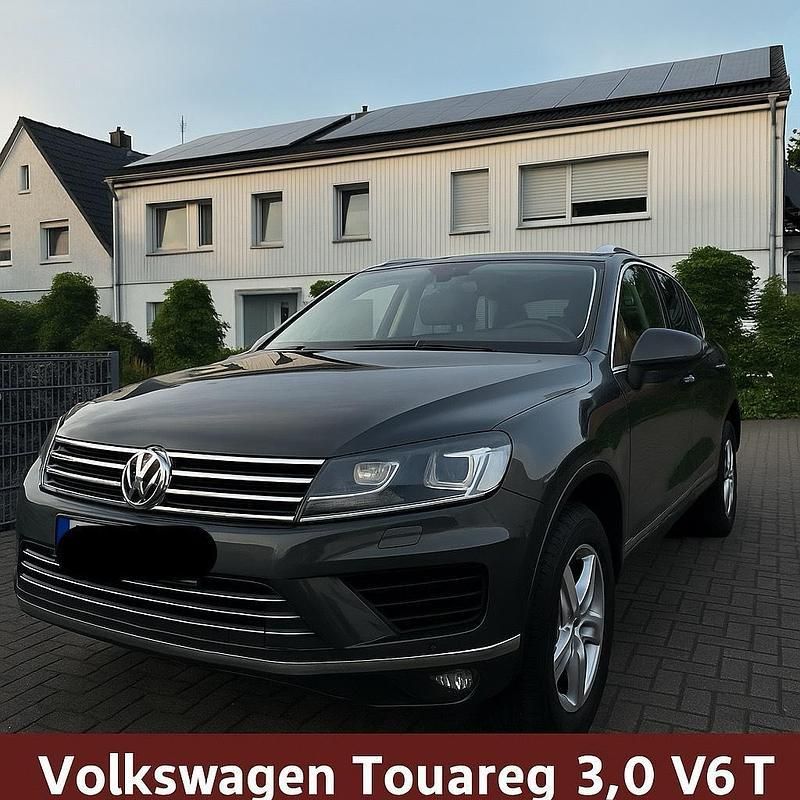 Grau Gebraucht 2016 VW Touareg SUV | 16.000 € - Bild 1/4