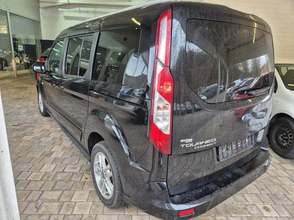 Gebraucht Ford Tourneo Connect Titanium 120 PS (88 kW) 2019 Schwarz Van / Kleinbus