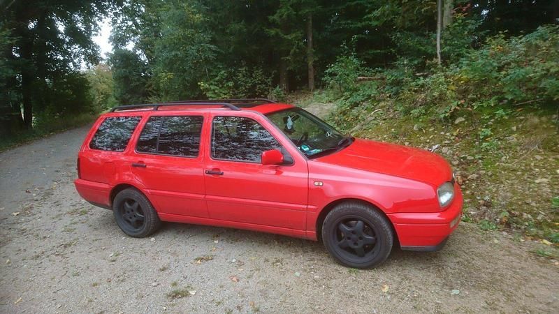 Gebraucht VW Golf III 75 PS (55 kW) 1998 Rot Kombi