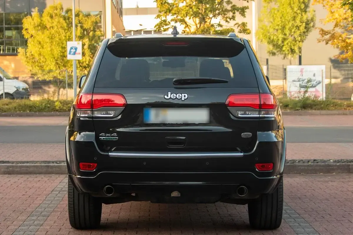 Gebraucht Jeep Grand Cherokee 250 PS (183 kW) 2016 Schwarz SUV