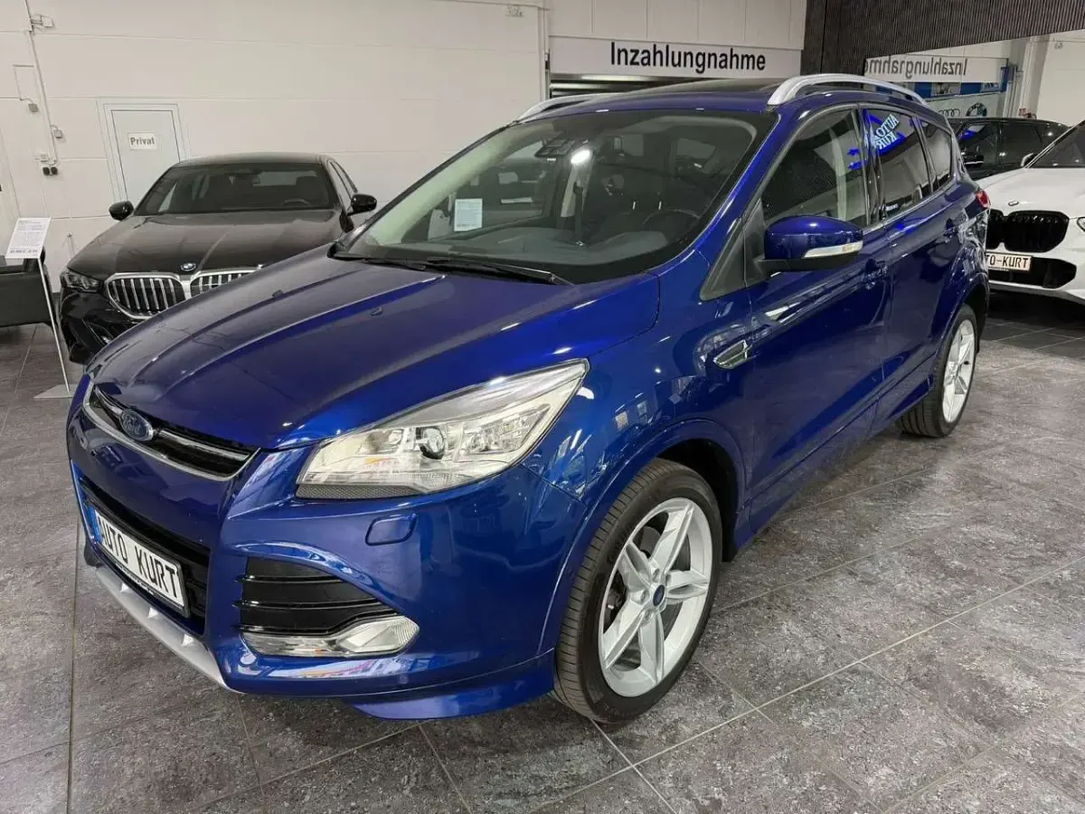 Używany Ford Kuga Individual 150 KM (110 kW) 2016 Niebieski SUV