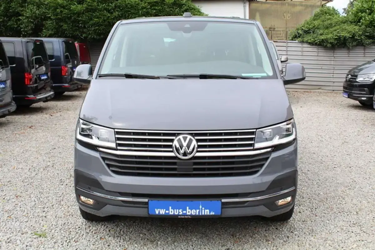 Gebraucht VW Multivan Generation Six 204 PS (150 kW) 2021 Grau Van / Kleinbus