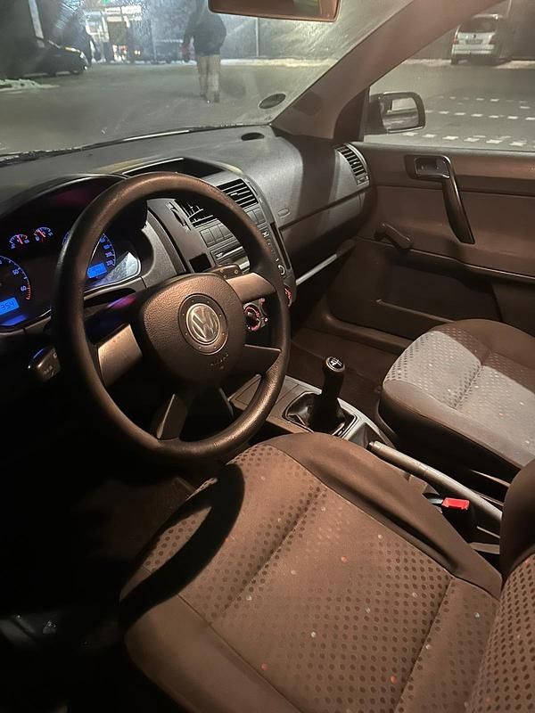 Gebraucht VW Polo 75 PS (55 kW) 2004 Grau Kleinwagen