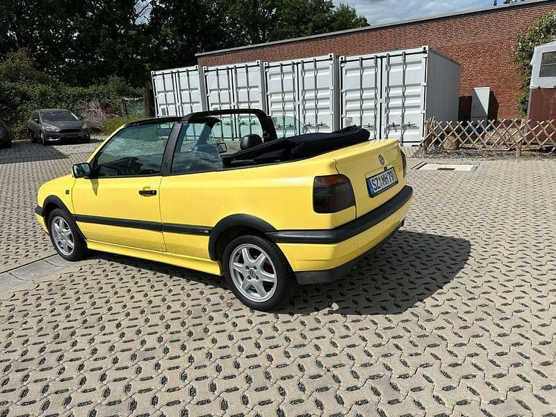 Gebraucht VW Golf Cabriolet Conceptline 90 PS (66 kW) 1996 Gelb Cabrio