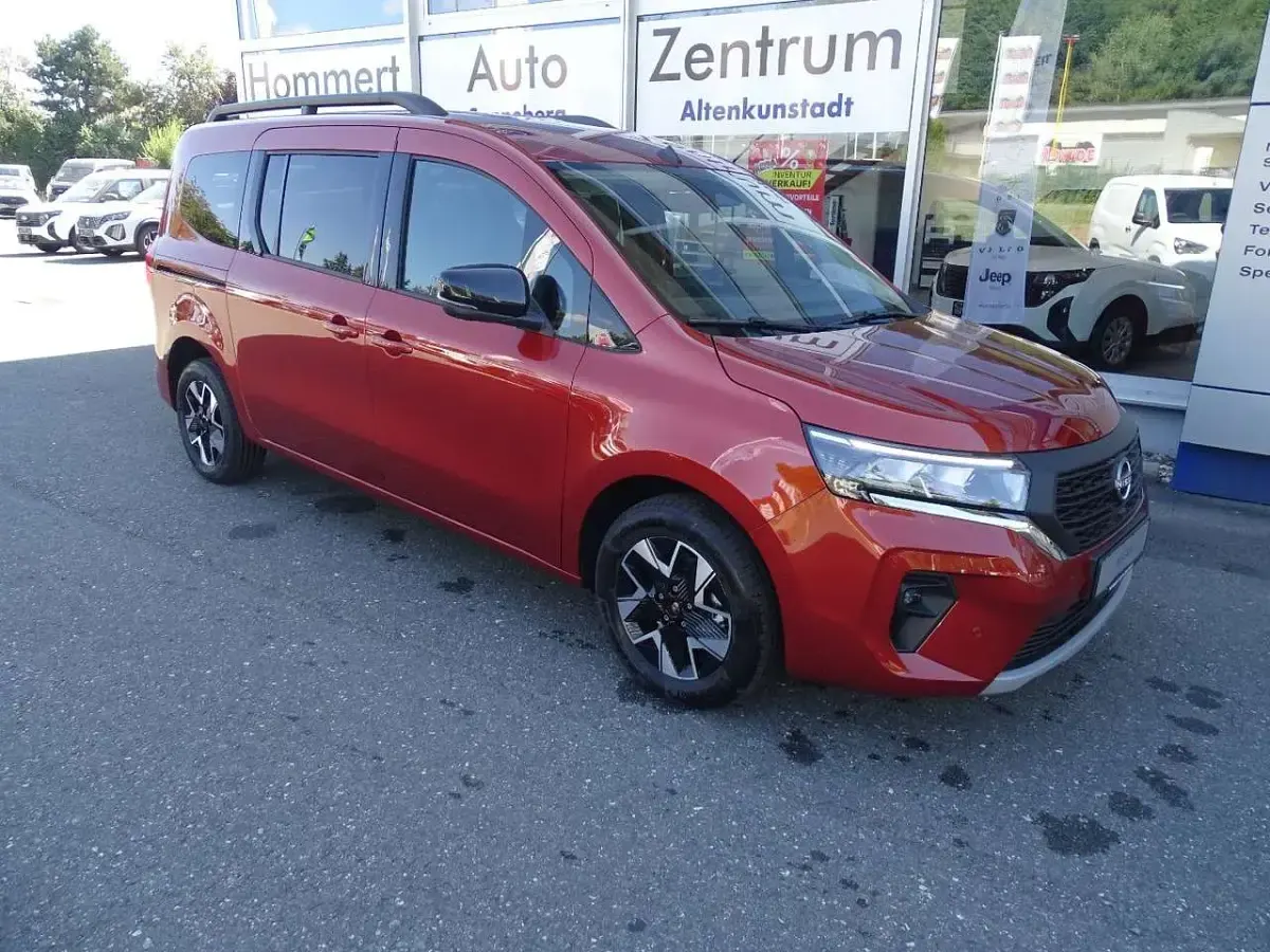Neu Nissan Townstar 360º 131 PS (96 kW) 2026 Orange Kombi