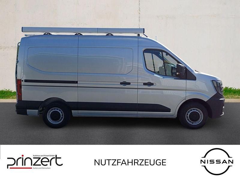 Gebraucht Nissan Interstar 150 PS (110 kW) 2024 Star grey metallic Van