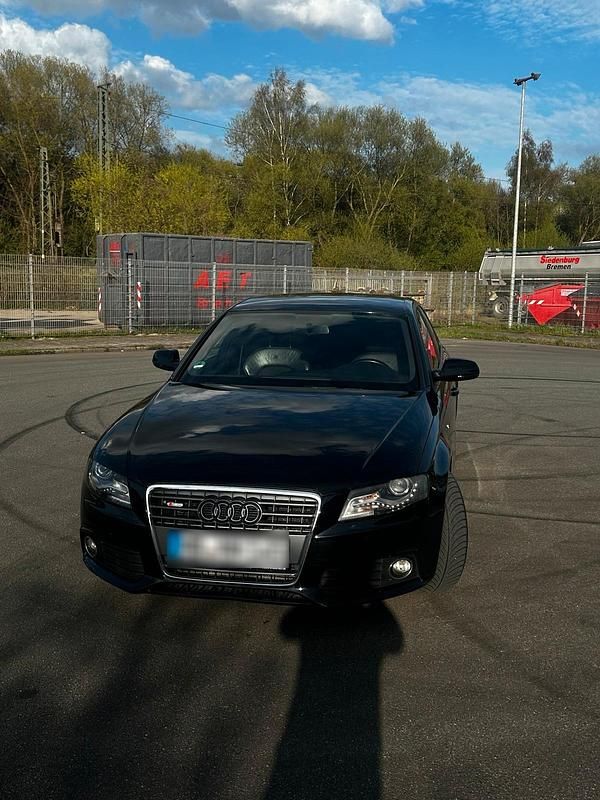 Używany Audi A4 S-Line 120 KM (88 kW) 2010 Czarny Sedan/Limuzyna
