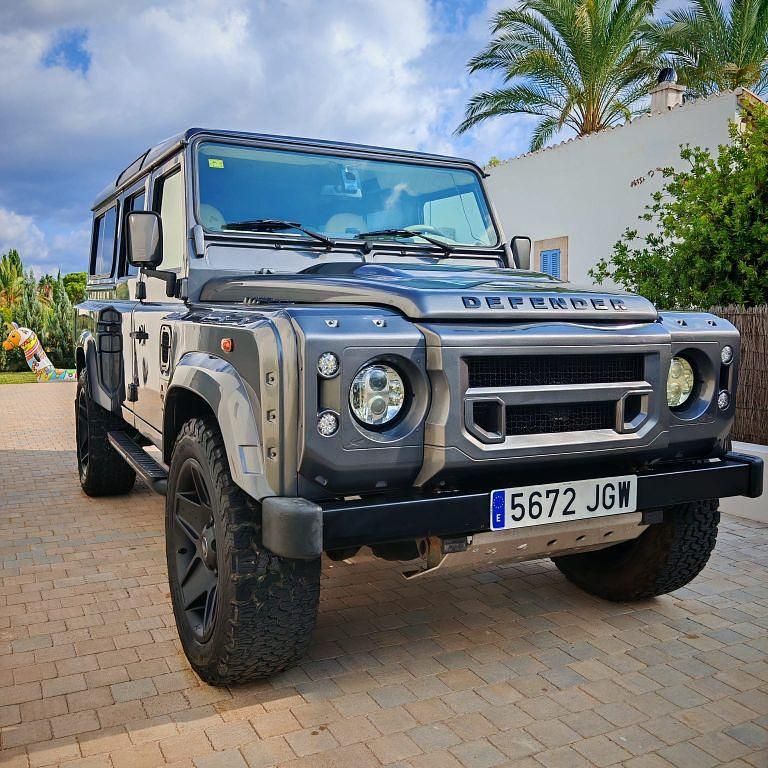 Schwarz Gebraucht 2014 Land Rover Defender SE SUV | 79.900 € - Bild 1/4