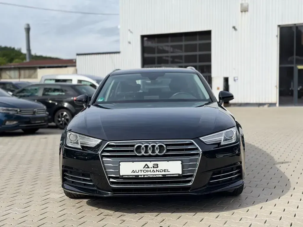 Gebraucht Audi A4 Sport 150 PS (110 kW) 2016 Schwarz Kombi