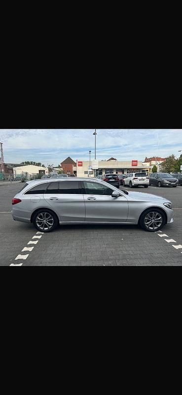 Silber Gebraucht 2016 Mercedes C250 Kombi | 13.000 € (Guter Preis) - Bild 1/4