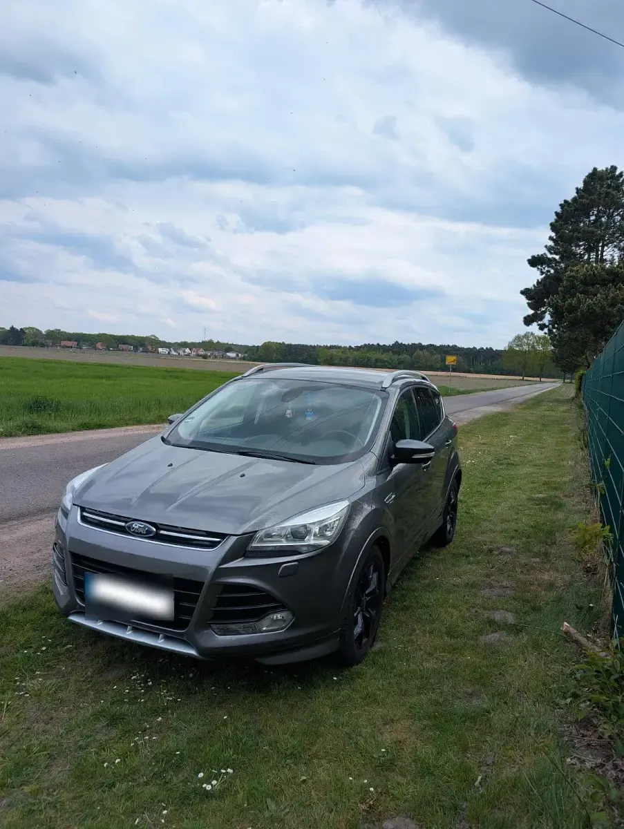 Usata Ford Kuga Individual 163 CV (119 kW) 2014 Grigio SUV