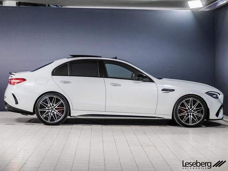 Neu Mercedes C63 S E Performance AMG 476 PS (350 kW) 2025 Manufaktur opalithweiß bright Limousine