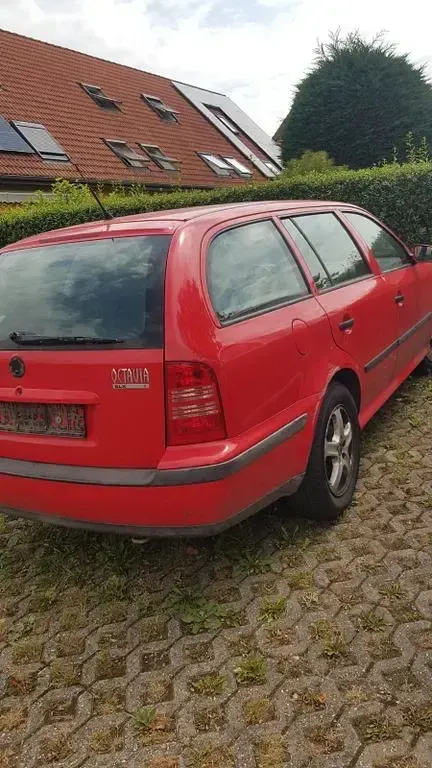 Gebraucht Skoda Octavia 101 PS (74 kW) 1999 Rot Kombi