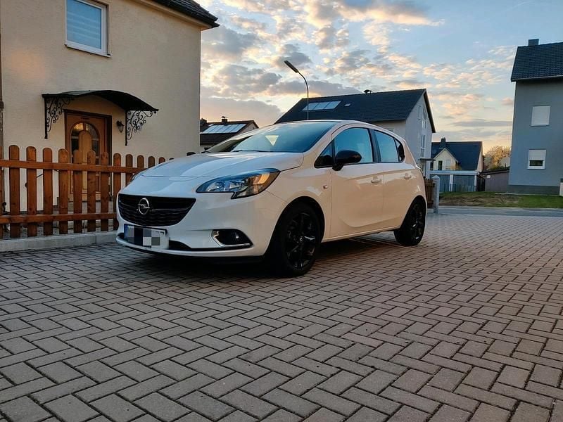 Weiß Gebraucht 2015 Opel Corsa Color Edition Kleinwagen | 5.900 € (Guter Preis) - Bild 1/4