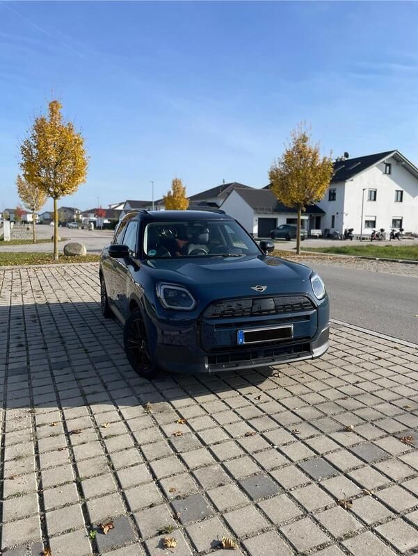 Blau Gebraucht 2024 Mini Countryman SUV | 37.000 € (Superpreis) - Bild 1/4