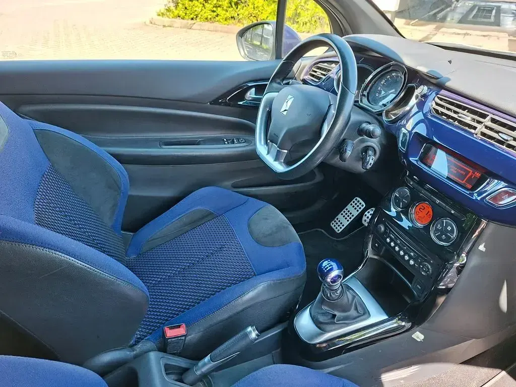 Gebraucht Citroën DS3 Sport Chic 114 PS (83 kW) 2013 Weiß Limousine