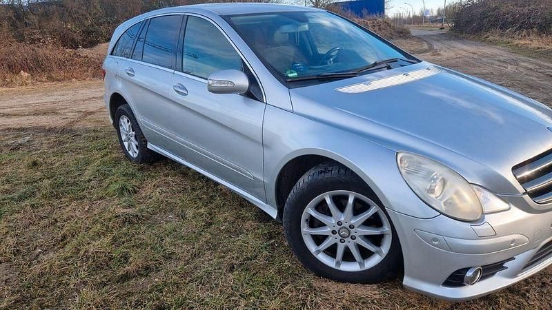 Gebraucht Mercedes R280 190 PS (139 kW) 2010 Silber Van / Kleinbus