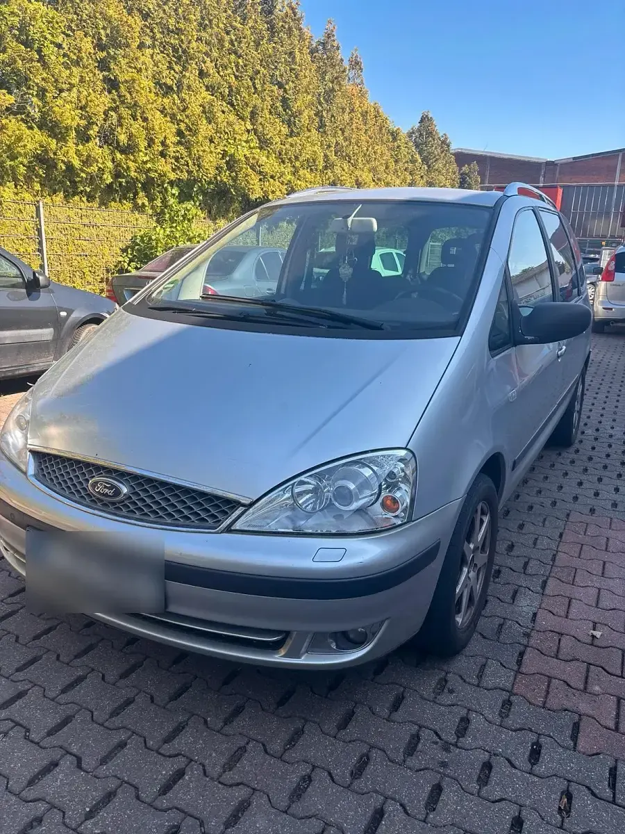 Gebraucht Ford Galaxy 149 PS (109 kW) 2005 Silber Van / Kleinbus