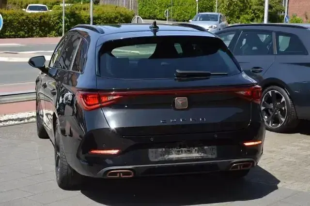 Gebraucht Cupra Leon 204 PS (150 kW) 2023 Mitternachtsschwarz (metallic) Limousine