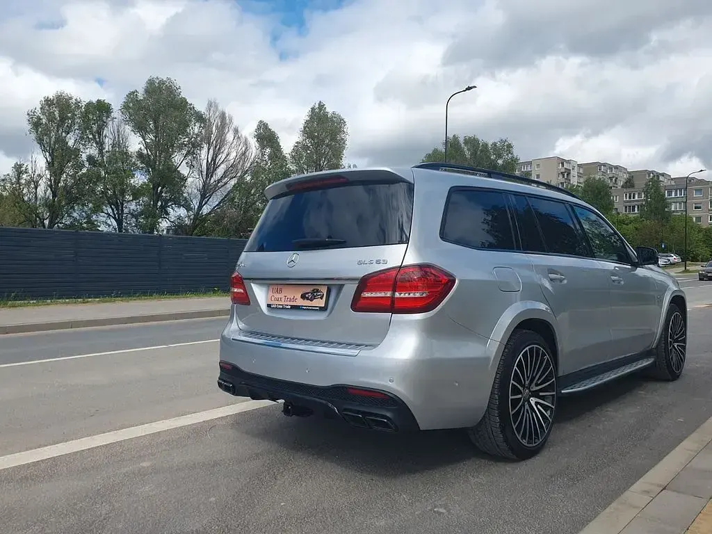 Gebraucht Mercedes GLS63 AMG AMG 585 PS (430 kW) 2018 Silber SUV
