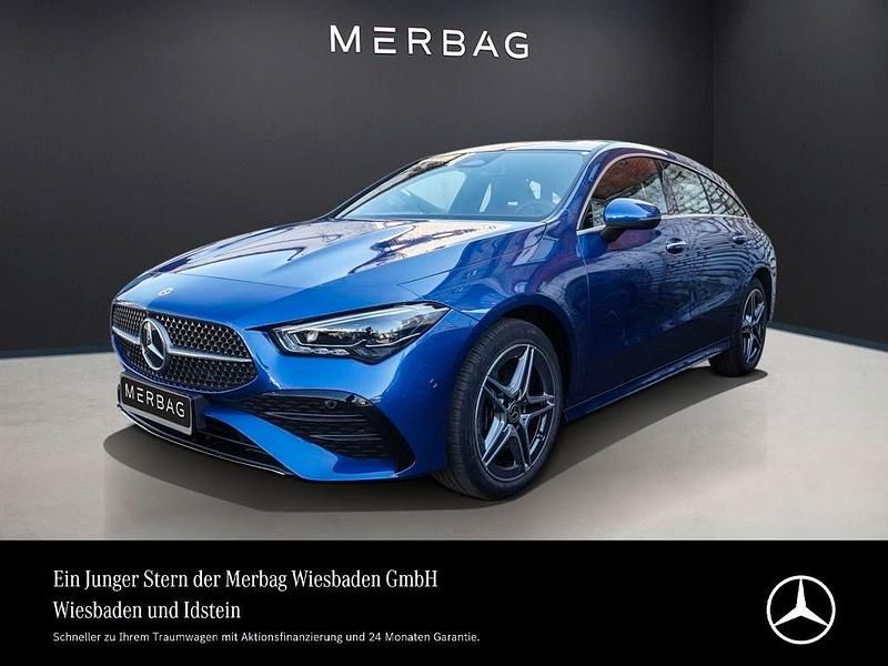 Spektralblau Gebraucht 2023 Mercedes CLA250e Shooting Brake AMG Line Premium Kombi | 35.450 € (Fairer Preis) - Bild 1/4