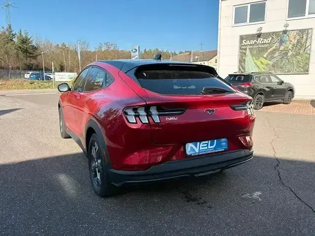 Brugt Ford Mustang Mach-E Basis 197 kW (269 HK) 2021 Rød SUV