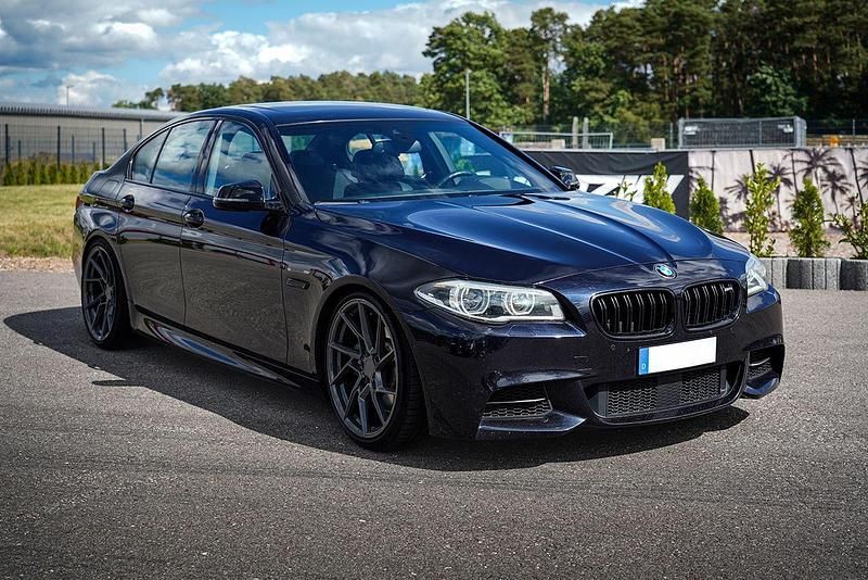 Schwarz Gebraucht 2015 BMW M550 Performance Limousine | 22.900 € (Fairer Preis) - Bild 1/4
