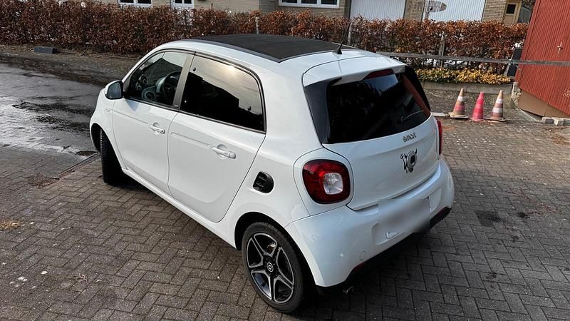 Gebraucht Smart ForFour Passion 66 PS (48 kW) 2017 Weiß Kleinwagen