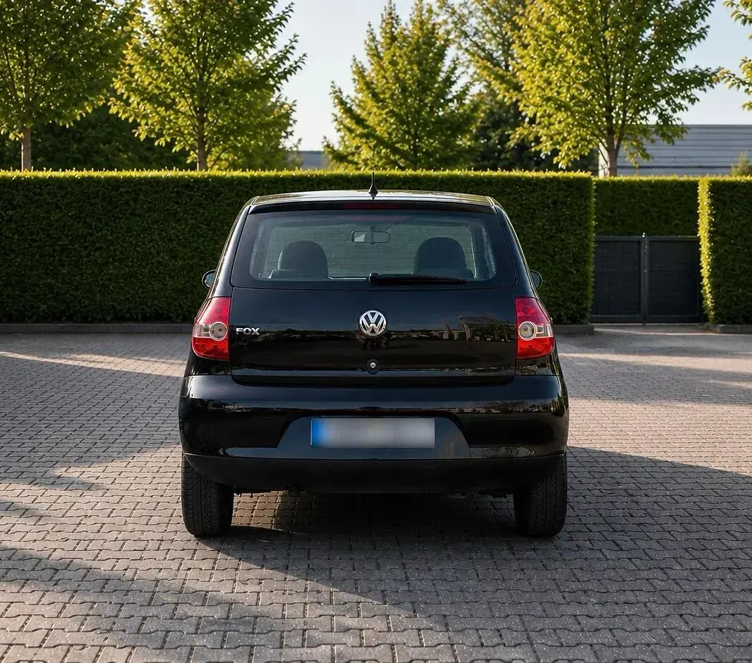 Gebraucht VW Fox 50 PS (36 kW) 2007 Schwarz Kleinwagen