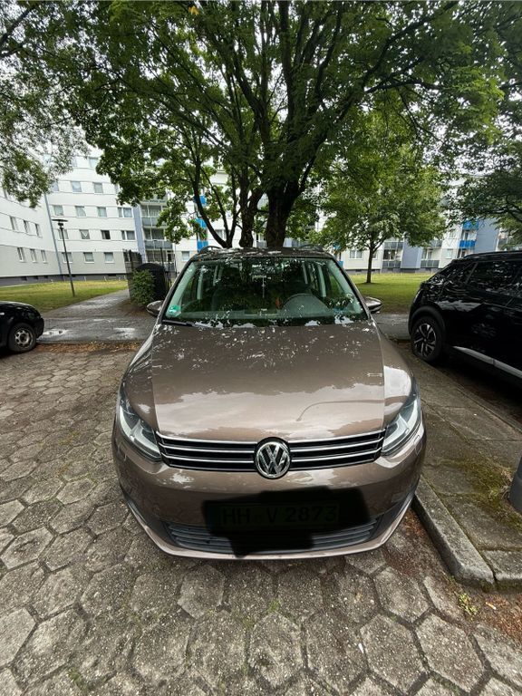 Braun Gebraucht 2012 VW Touran Van / Kleinbus | 7.200 € (Fairer Preis) - Bild 1/4