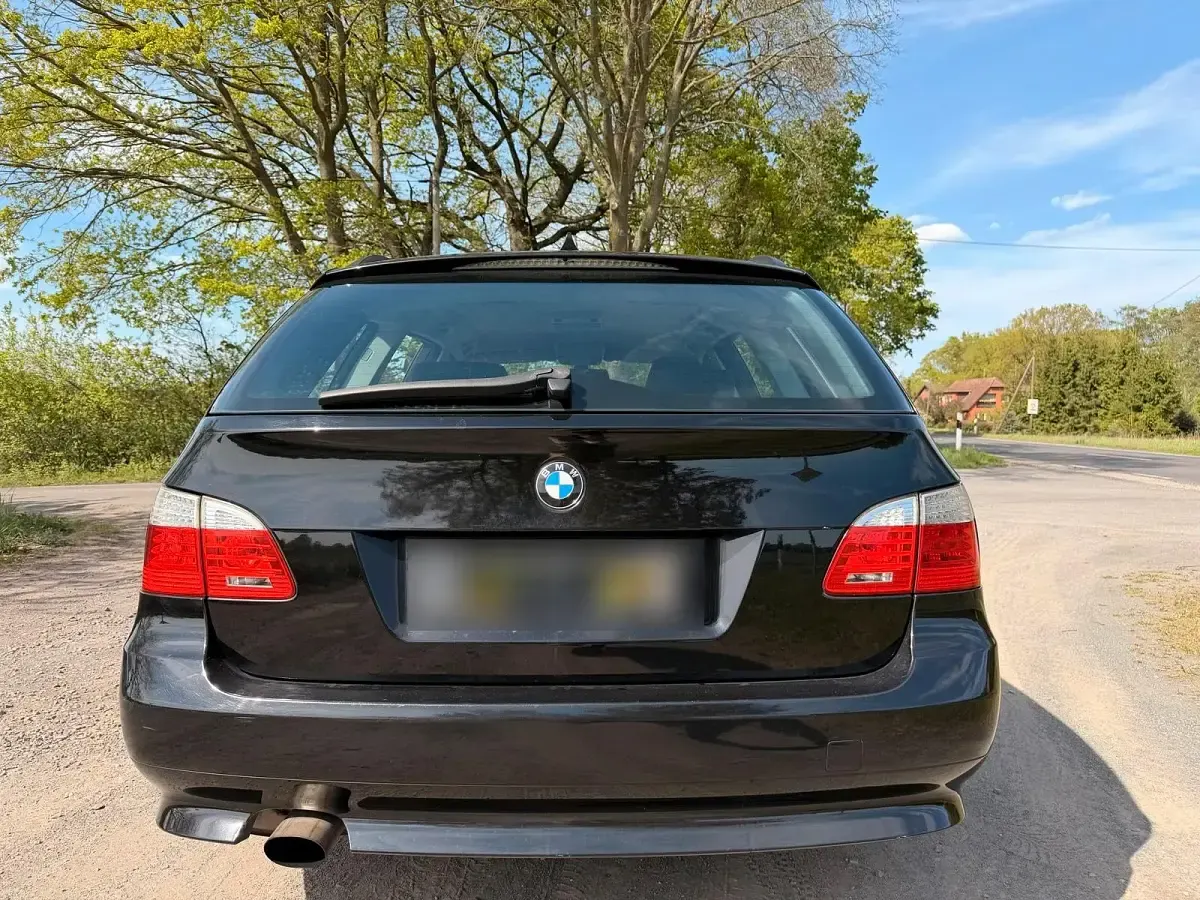 Gebraucht BMW 520 163 PS (119 kW) 2007 Schwarz Kombi