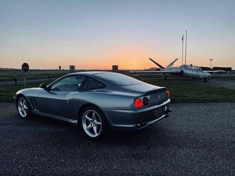 Grau Gebraucht 2001 Ferrari 550 | 110.000 € - Bild 1/4