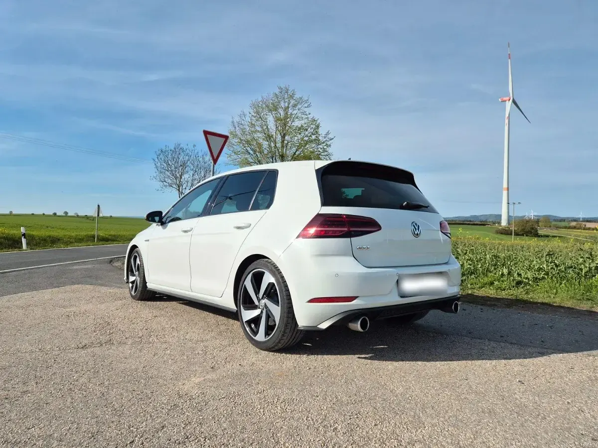 Gebraucht VW Golf VII GTI 230 PS (169 kW) 2017 Weiß Limousine