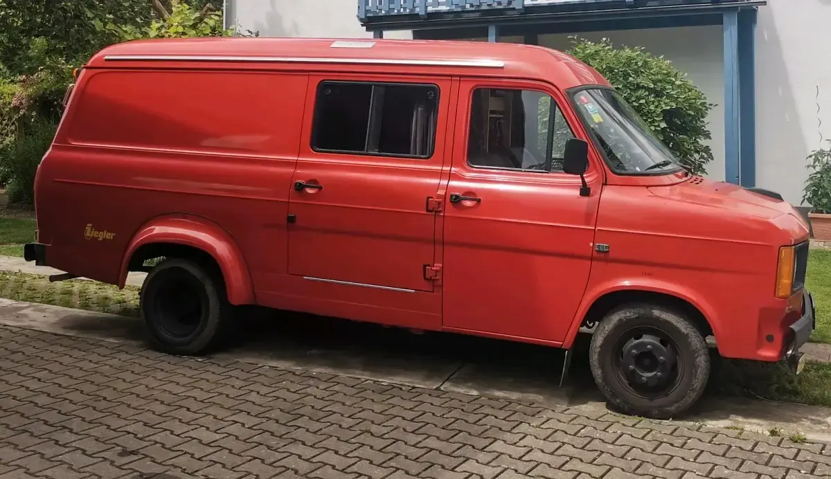 Gebraucht Ford Transit 1983 Rot Van / Kleinbus