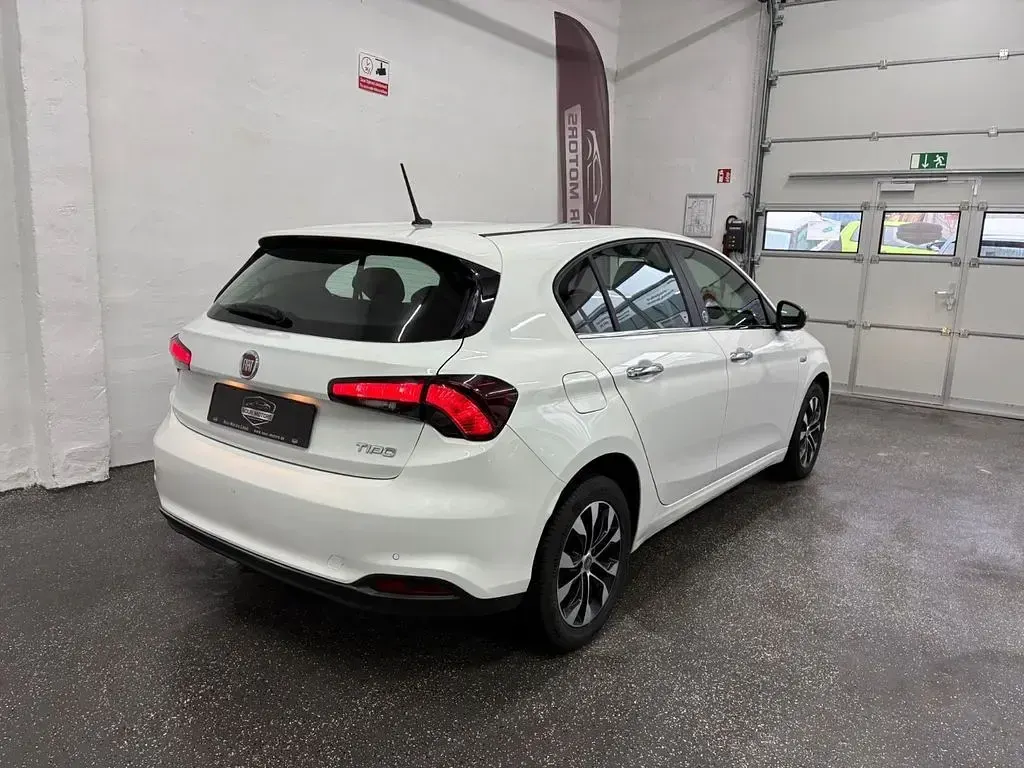Gebraucht Fiat Tipo Mirror 95 PS (69 kW) 2020 Weiß Limousine