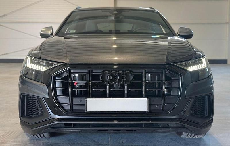 Grau Gebraucht 2022 Audi SQ8 Sport SUV | 69.019 € (Guter Preis) - Bild 1/4