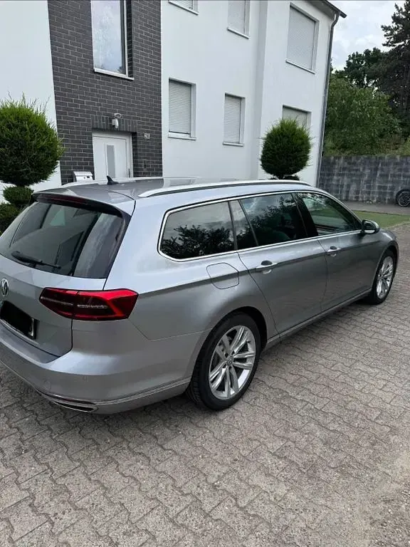 Gebraucht VW Passat Highline 190 PS (139 kW) 2019 Silber Limousine